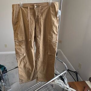 GAP Women’s Brown Cargo Pants